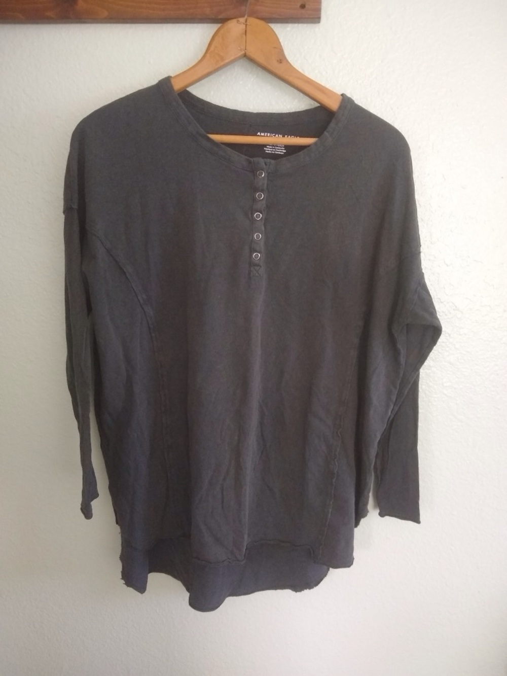 American Eagle Charcoal Gray/Black Casual Crewneck Top